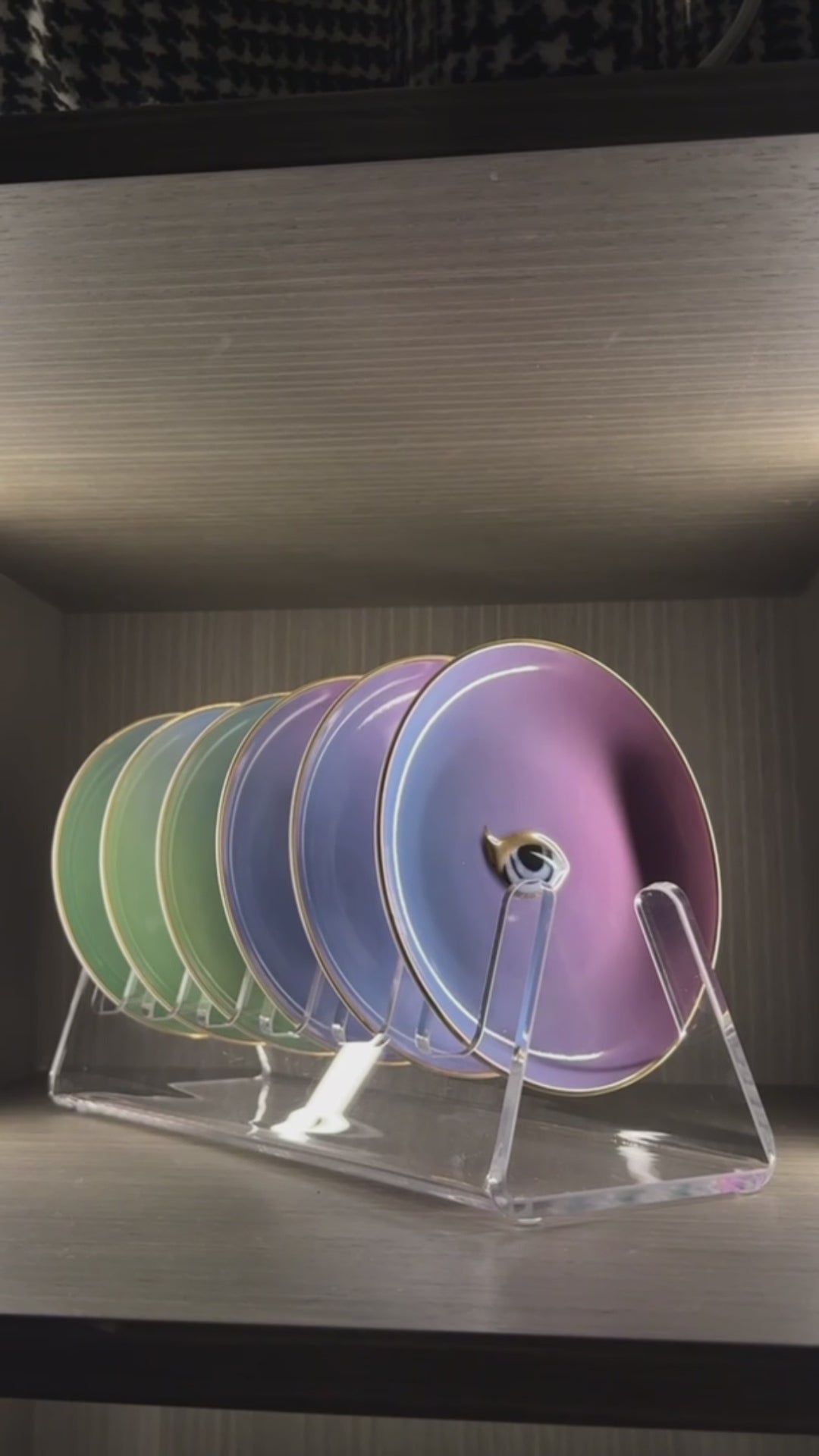 Large organizer for plates and lids